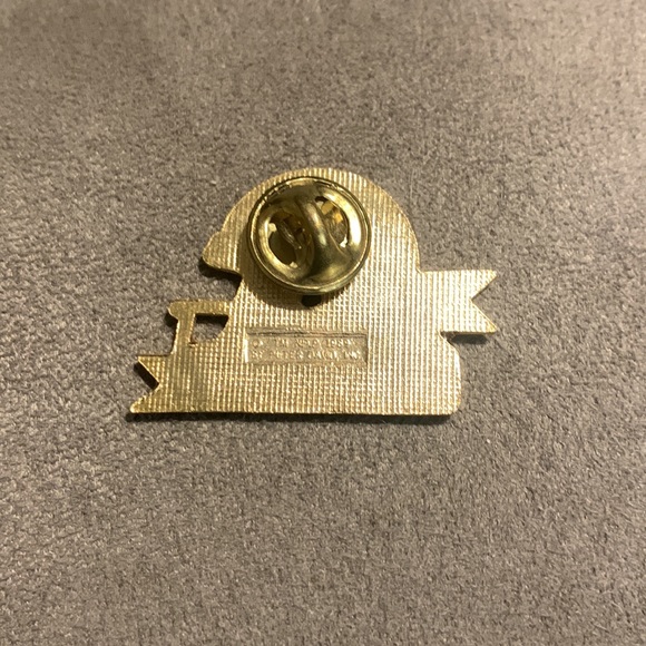 Vintage Minnesota Vikings pin - Picture 2 of 2